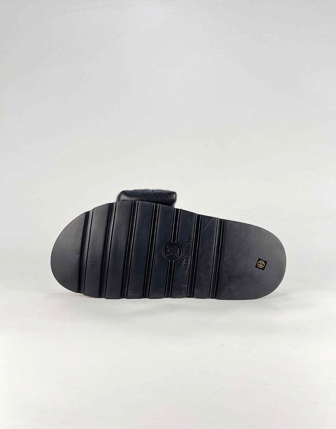 Louis Vuitton (Pool Pillow Comfort Slide/Grey Monogram)