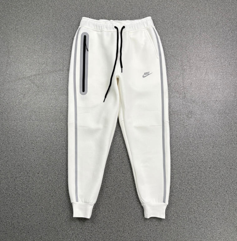 Nike Sportswear Tech Fleece Reflective Full-Zip Hoodie & Jogger Set (Sail/Reflect Silver)