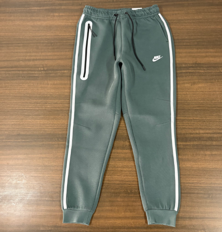 Nike Sportswear Tech Fleece Reflective Full-Zip Hoodie & Jogger Set (Vintage Green)