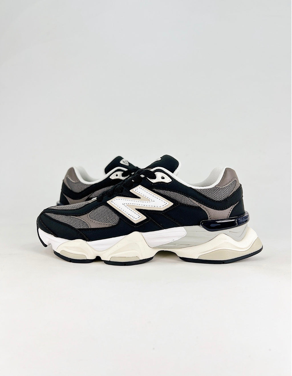 New Balance 9060 (Black / Tornado)