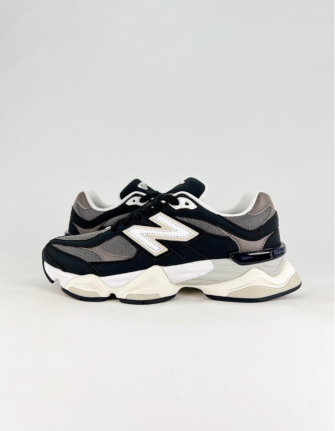 New Balance 9060 (Black / Tornado)