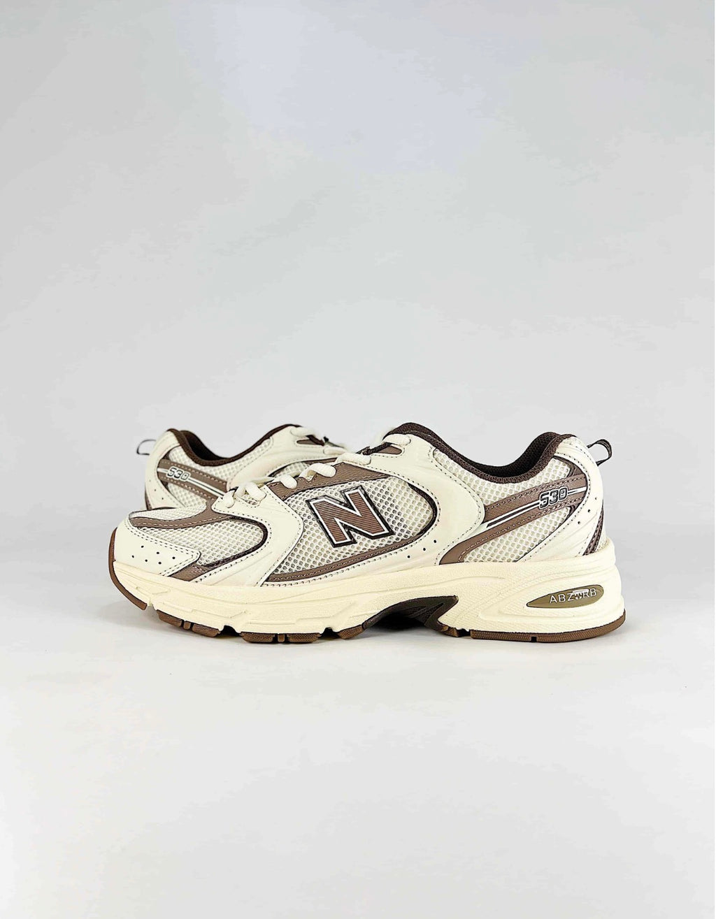 New Balance 530 sneakers beige and brown (Turtledove/Mushroom)