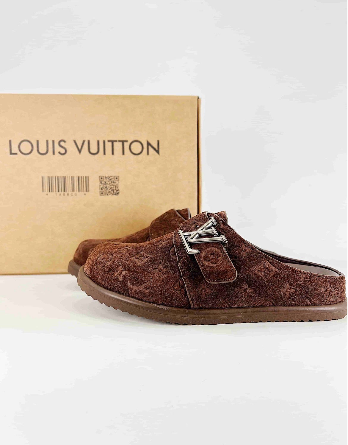 Louis Vuitton (Monogram Suede LV Lock Mule/Chocolate Brown)