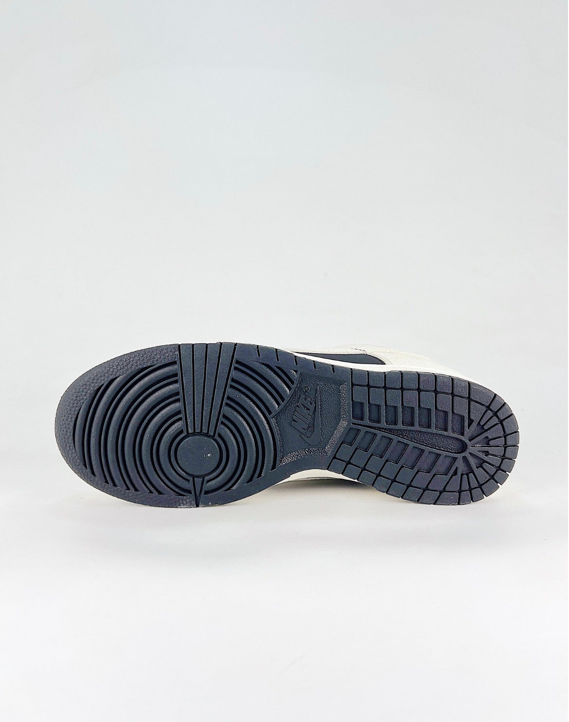 Nike Dunk Low SE (Black/White)