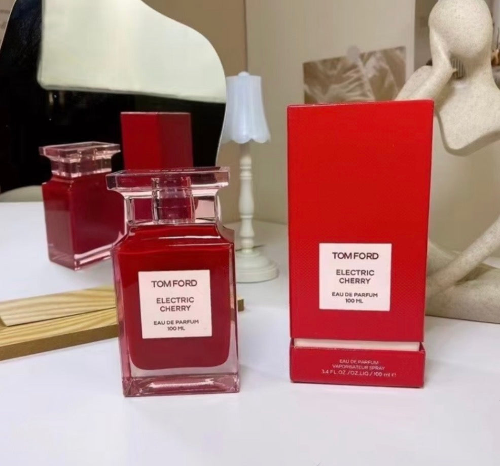 Tom Ford Electric Cherry (Eau De Parfum)