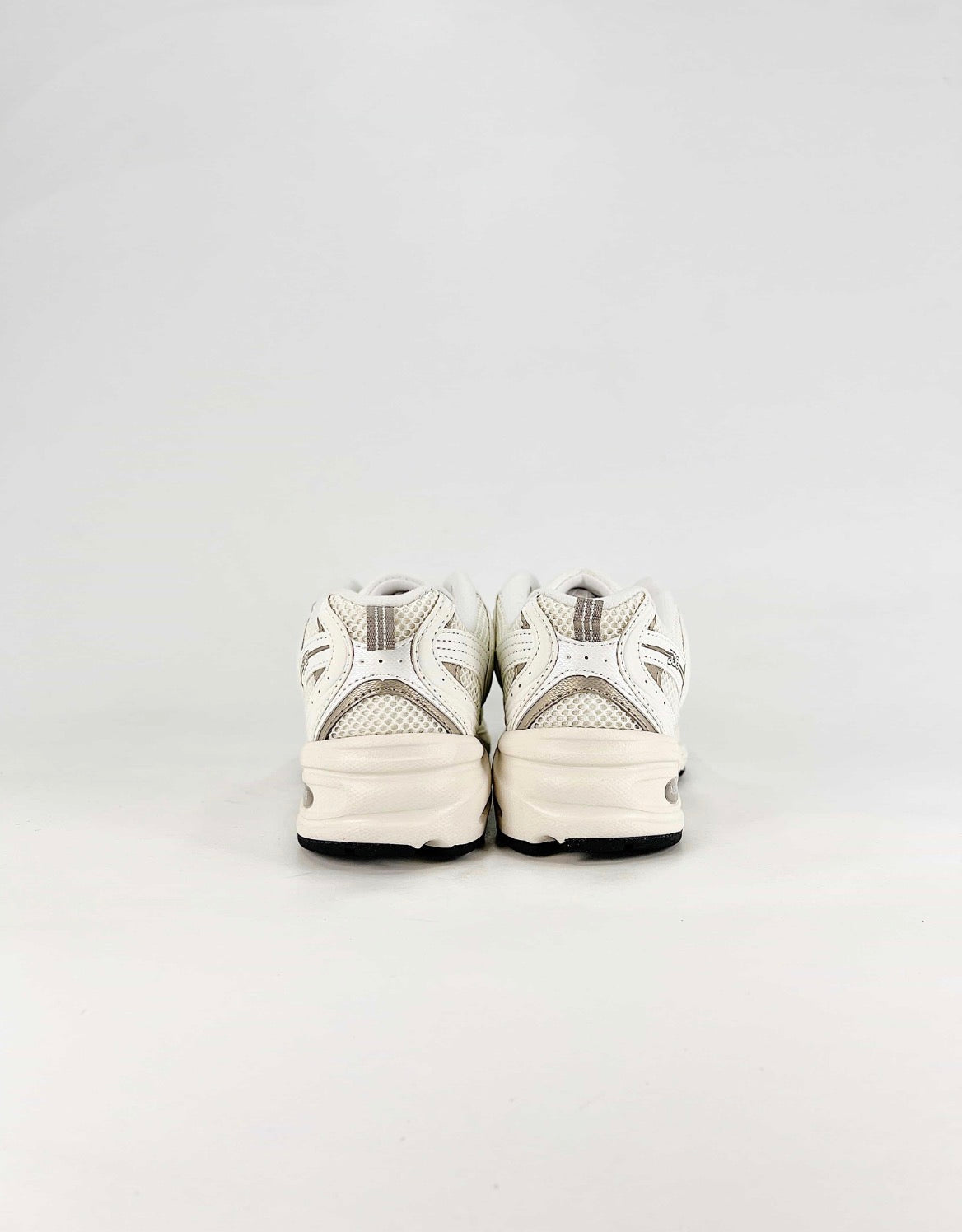 New Balance 530 (White / Silver)