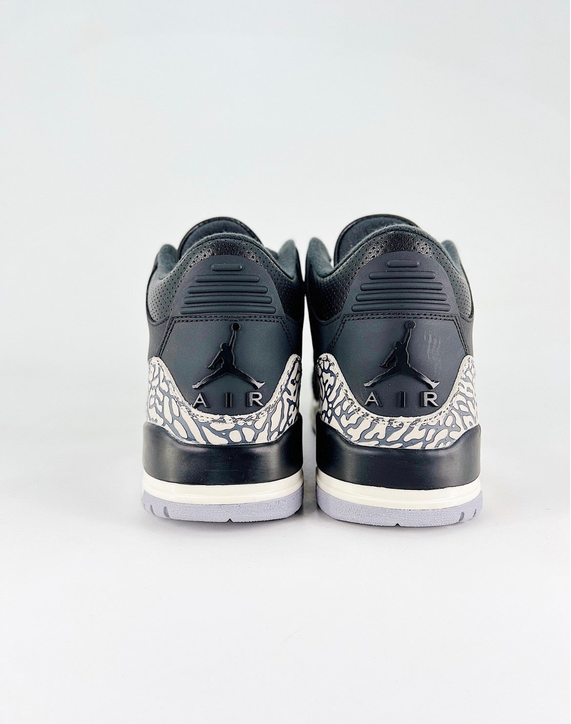 Air Jordan 3 Retro (Off Noir)
