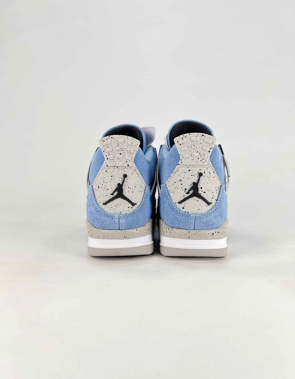 Nike Air Jordan 4 Retro (University Blue)