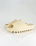 Yeezy Slide (Bone)