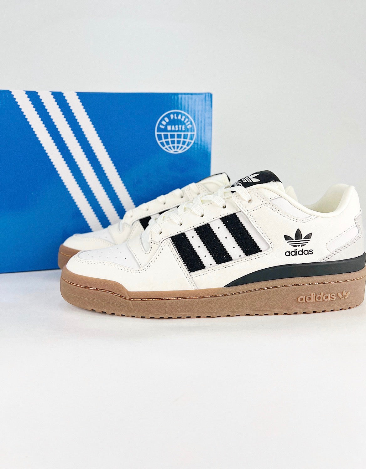 Adidas Forum Low (Cloud White / Core Black / Gum)