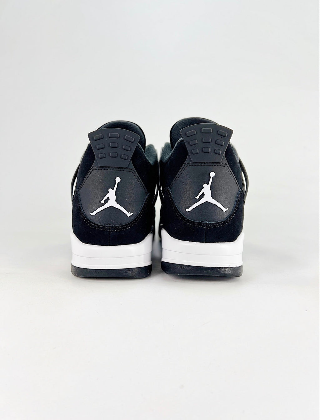 Nike Air Jordan 4 Retro (White Thunder)