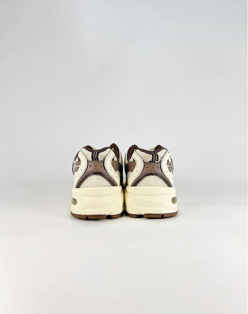 New Balance 530 sneakers beige and brown (Turtledove/Mushroom)