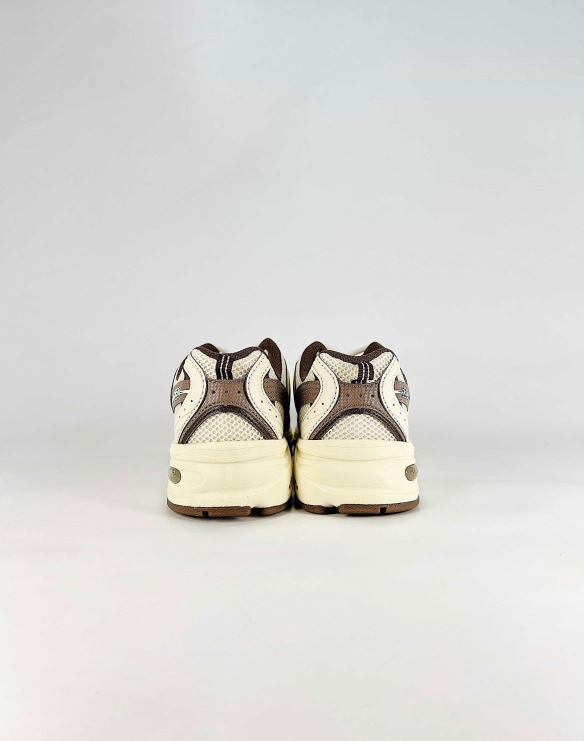 New Balance 530 sneakers beige and brown (Turtledove/Mushroom)