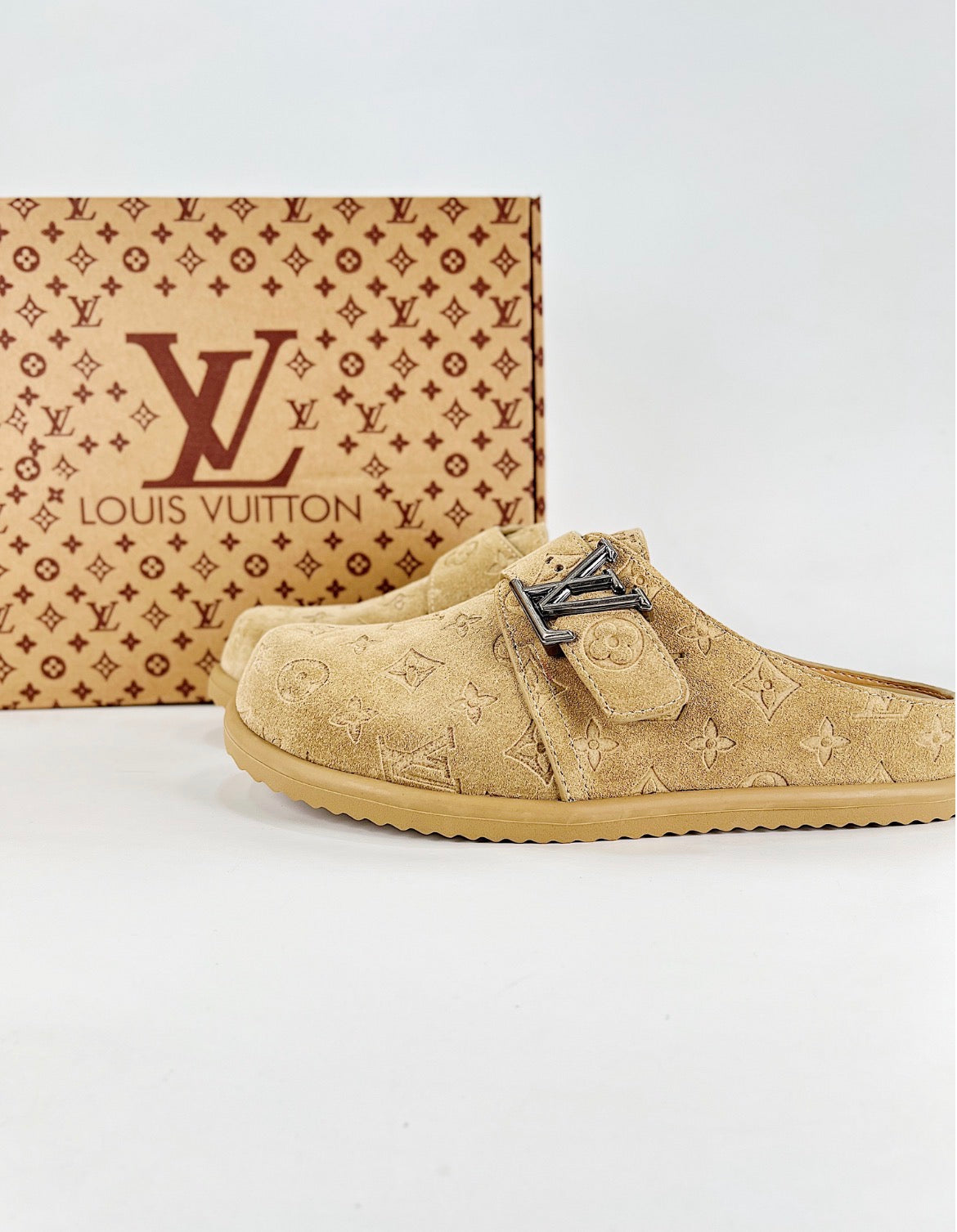 Louis Vuitton (Monogram Suede LV Lock Mule/Sand Beige)