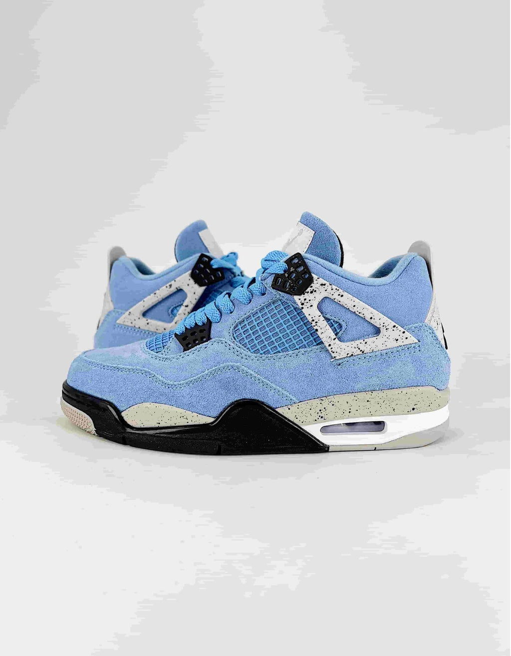 Nike Air Jordan 4 Retro (University Blue)