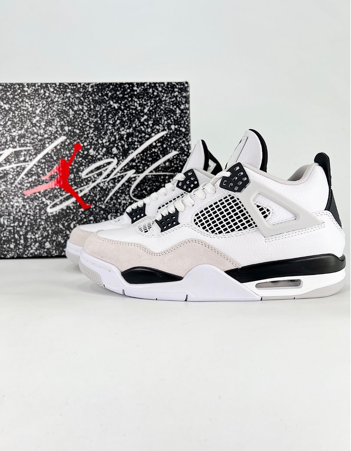 Nike Air Jordan 4 Retro (Military Black)