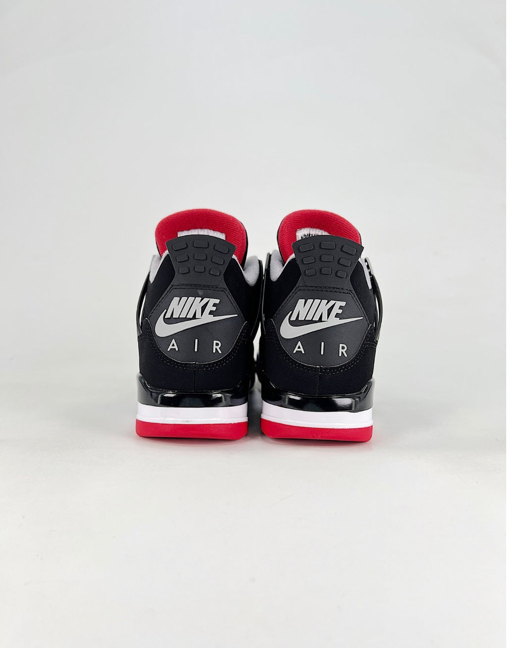Nike Air Jordan 4 Retro (Bred)