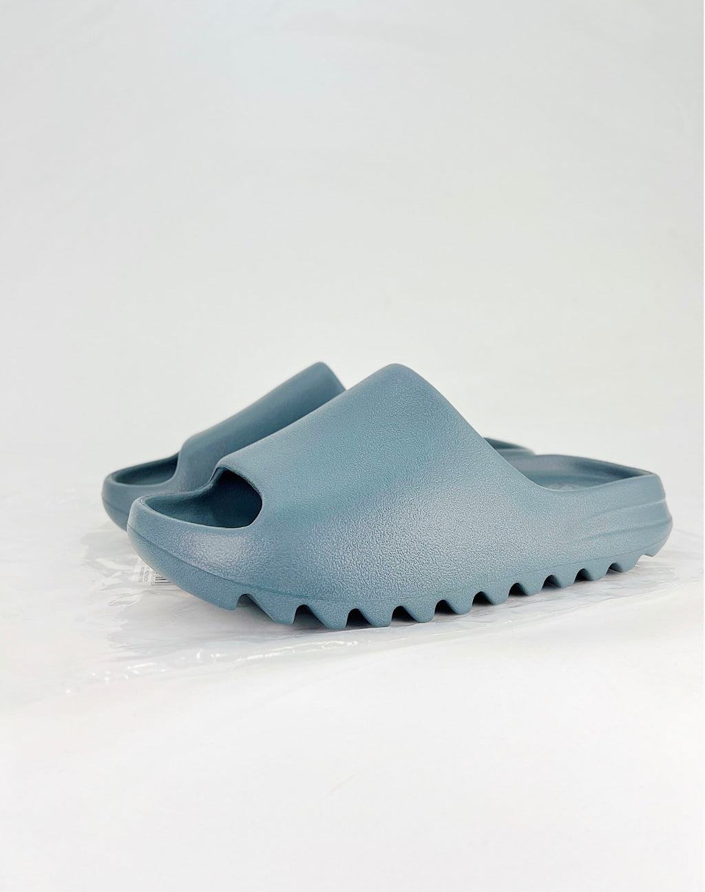 Yeezy Slide (Slate Marine)