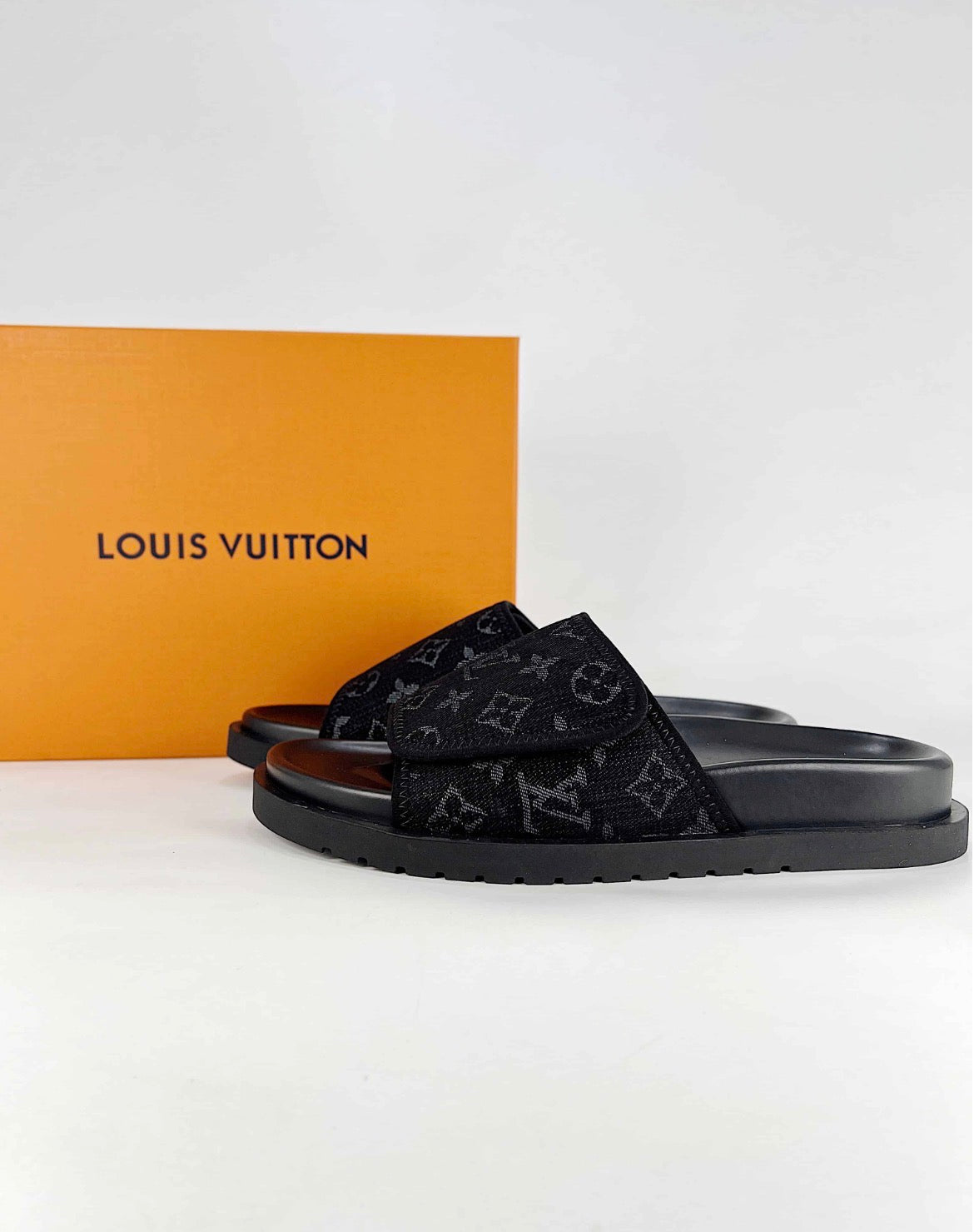 Louis Vuitton (Waterfront Mule/Black Monogram Denim)