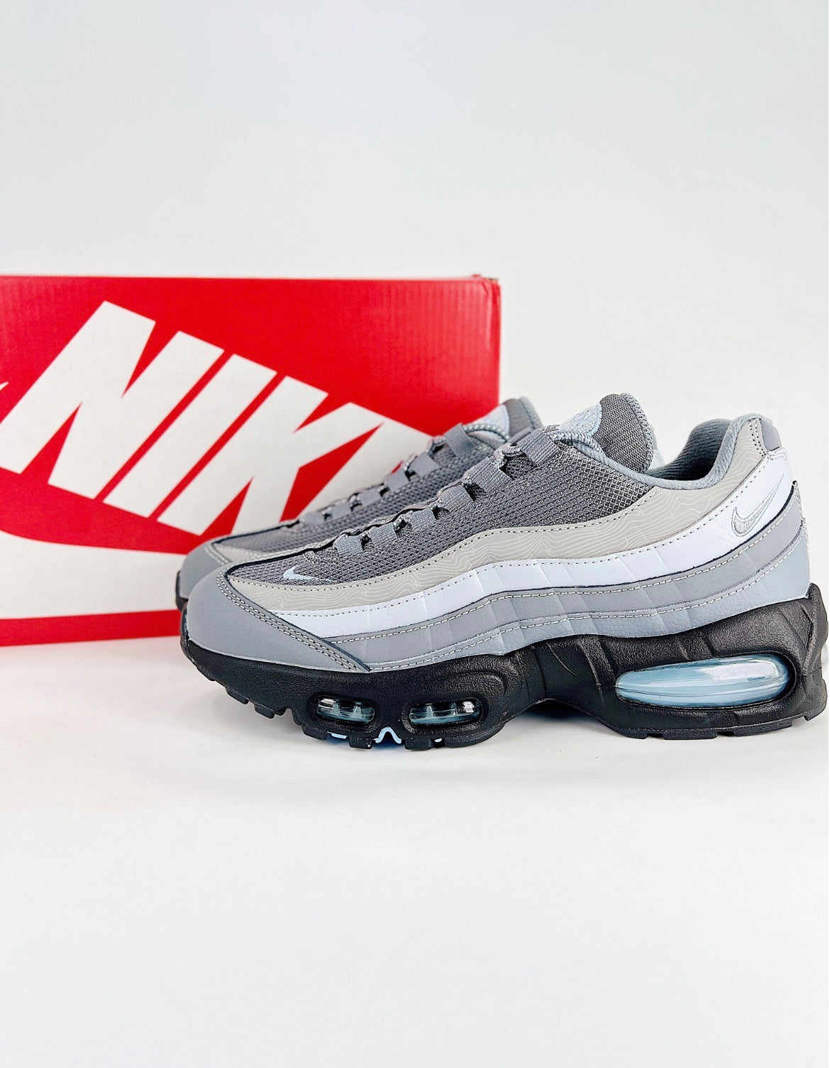 Nike Air Max 95 (Cool Grey / Psychic Blue)