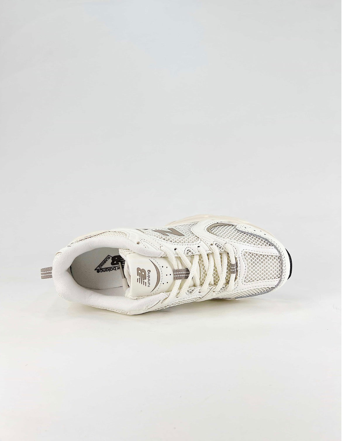 New Balance 530 (White / Silver)